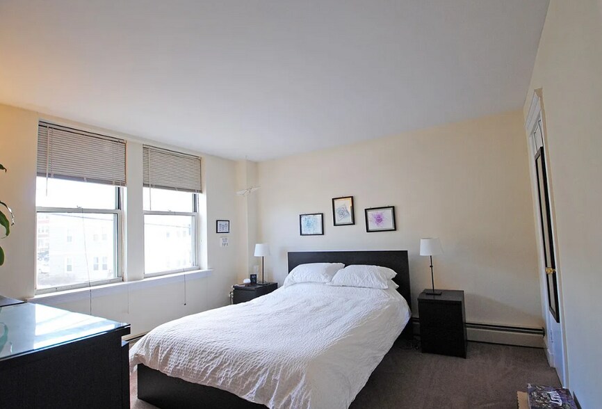 Building Photo - 20 Colborne Rd