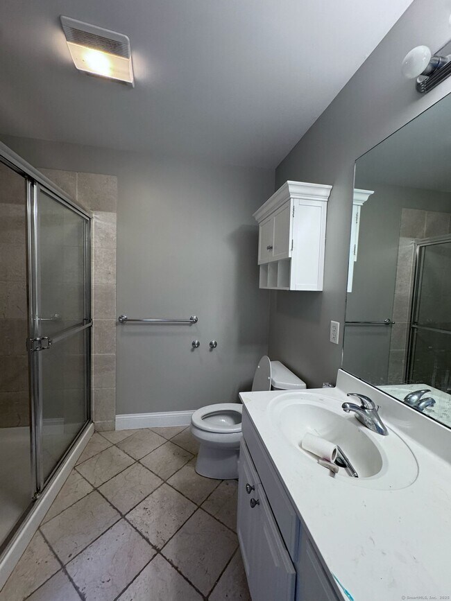 Building Photo - 8 Ellsworth Pl