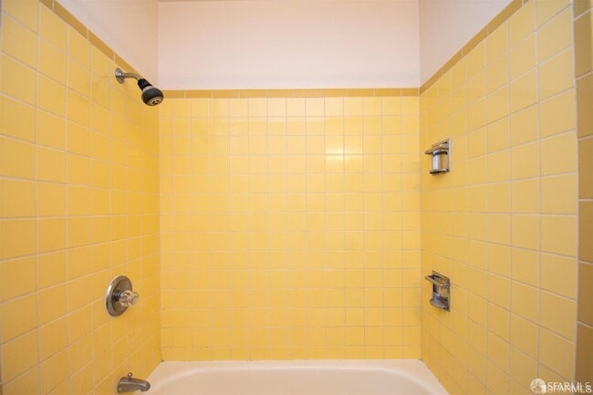 Building Photo - 923 Treat Ave