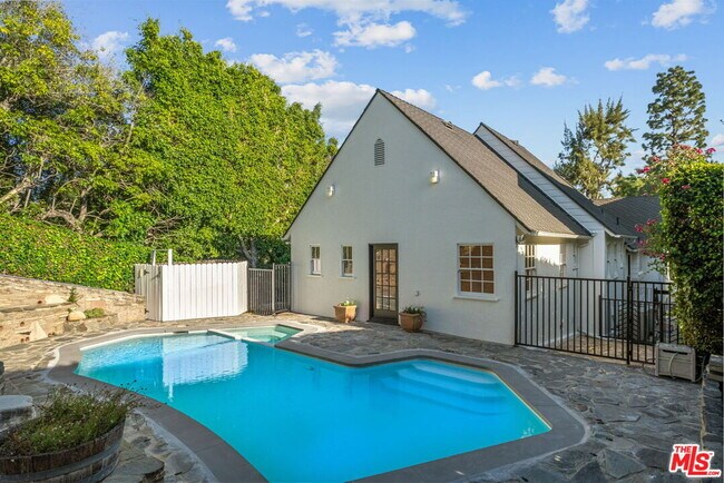 Building Photo - 10527 Le Conte Ave