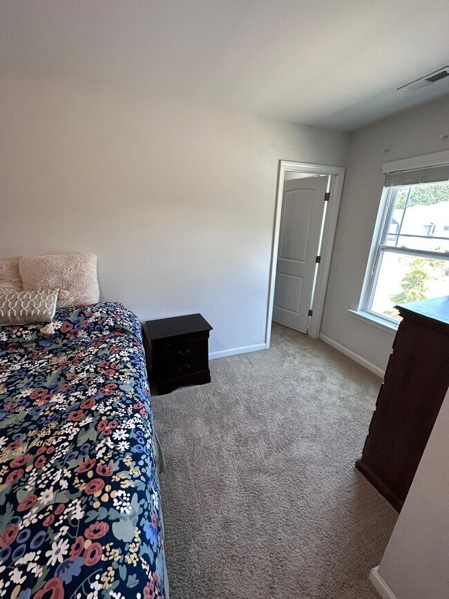 Building Photo - 784 Amarra Dr