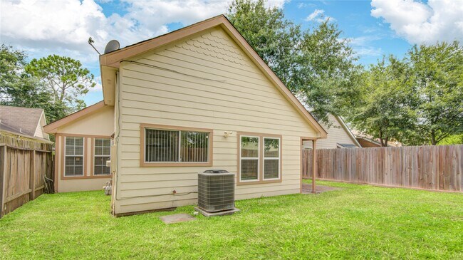 Building Photo - 5006 Westfield Village Dr