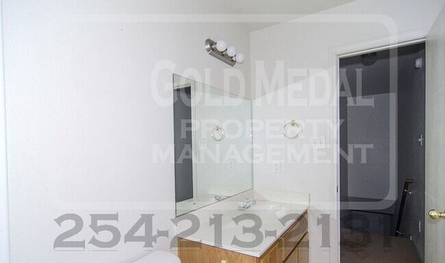 Building Photo - Copperas Cove Cutie – Smart Living Starts on W Ave E!