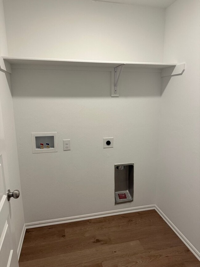Building Photo - Limited Time Savings — FREE Blackstone Grill — Sign by 6/15! Charming 3 Bed, 2 Bath Home in Purcell