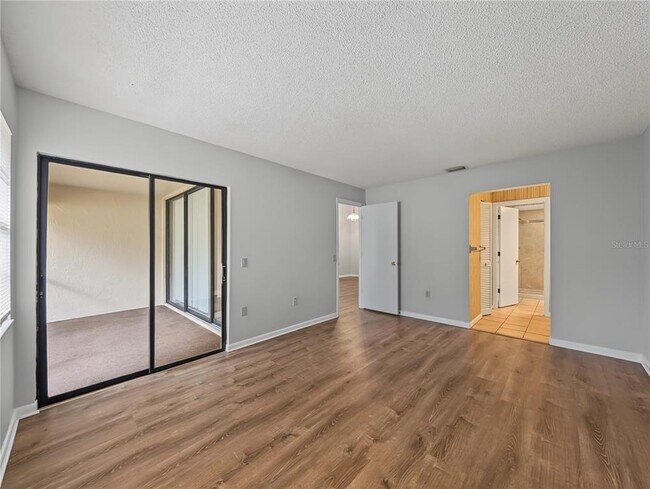 Building Photo - 4554 Morningside