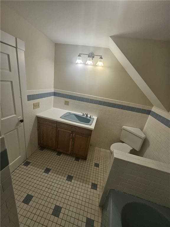 Building Photo - 138 Martin St