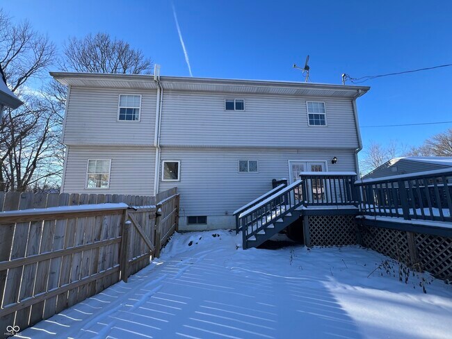 Building Photo - 5343 S Linwood Ave