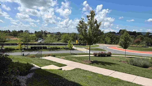 Building Photo - 5803 Garden Walk Dr