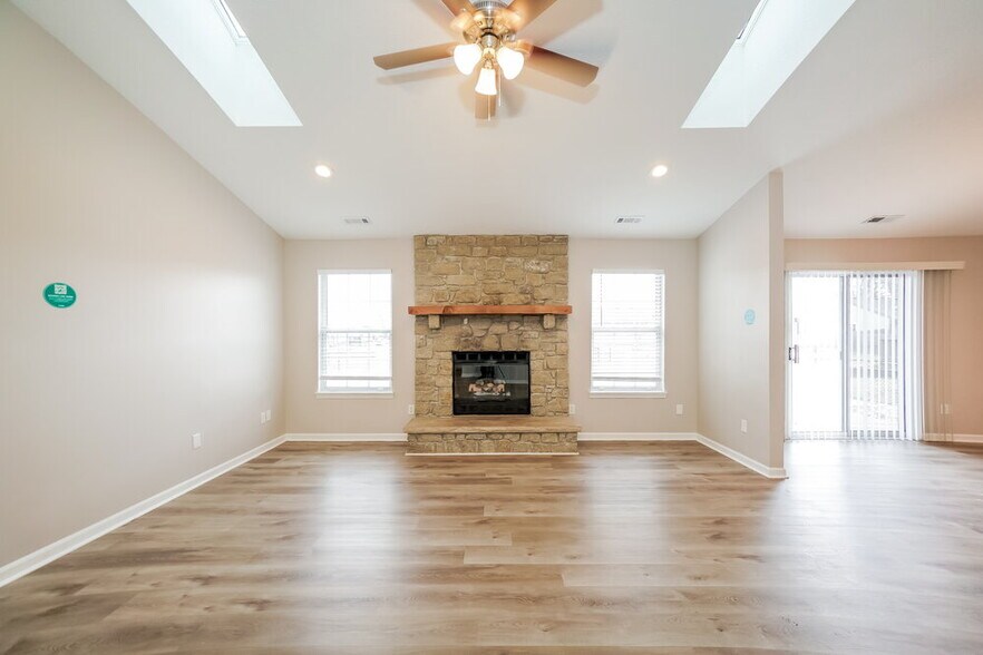 Building Photo - 7068 Carrie Dr
