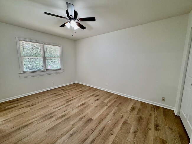 Building Photo - 508 Landers Dr SW