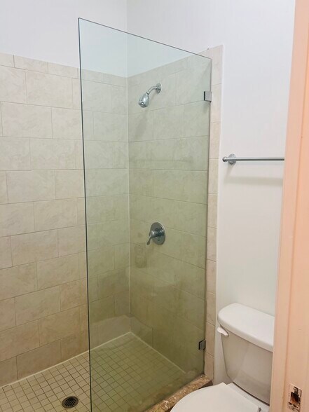 Building Photo - 3022 W Signature Dr