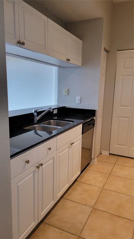 Building Photo - 1064 N Tamiami Trl