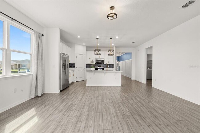 Building Photo - 1267 Normandy Dr