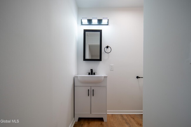 Building Photo - 644 Delaware Ave