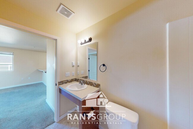 Building Photo - New Paint Throughout! Call today to schedule a tour!