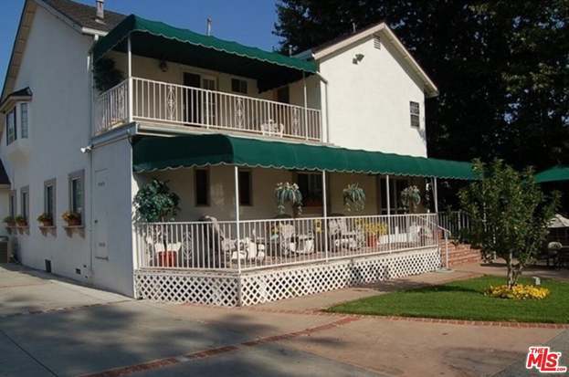 Building Photo - 6124 Corbin Ave