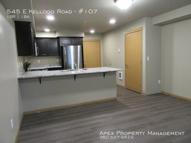 Building Photo - 545 E Kellogg Rd