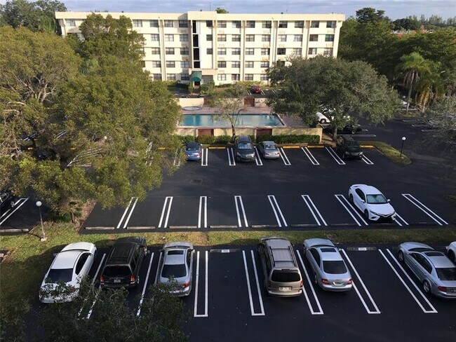 Building Photo - 2401 Riverside Dr