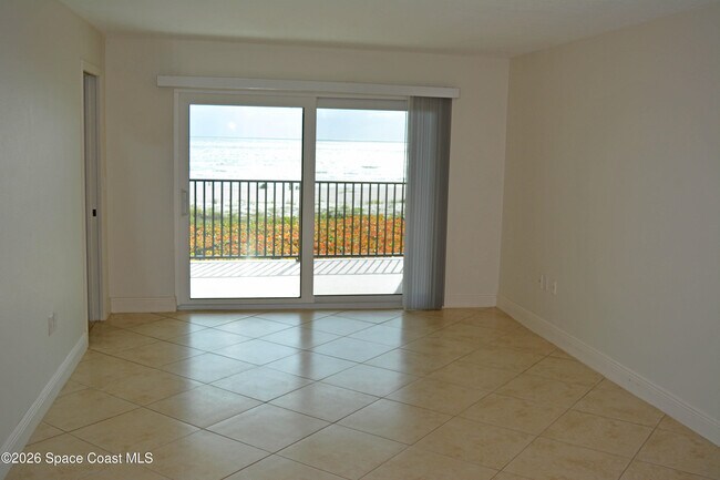 Building Photo - 8500 Ridgewood Ave