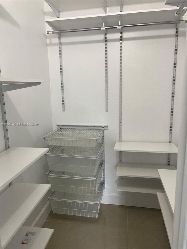 Building Photo - 6661 SW 137th Ct