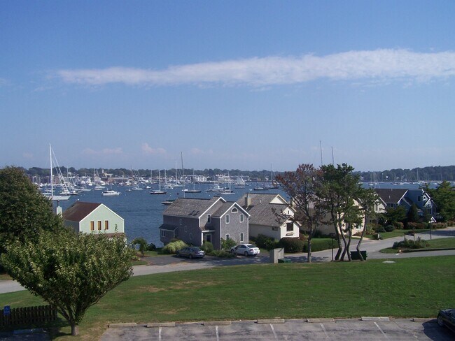 Building Photo - 1315 Capella S