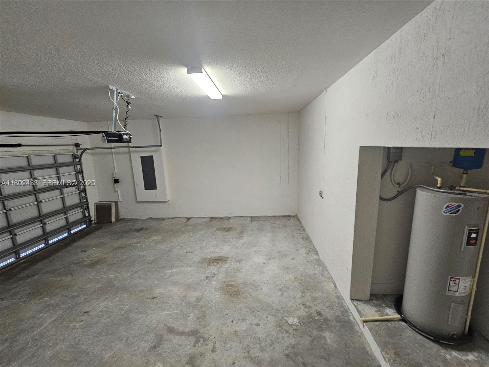 Building Photo - 4578 SW 174th Ave