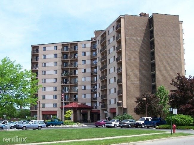 Primary Photo - 1200 N Madison Ave