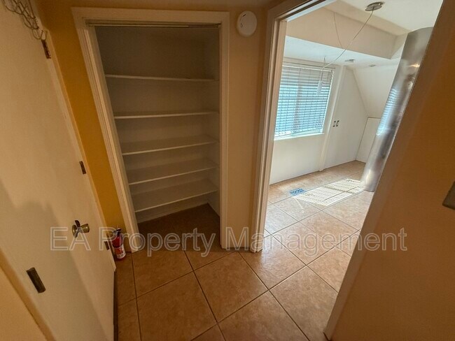Building Photo - 1515 Marble Ave NW