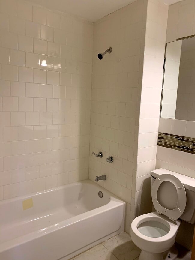 Building Photo - 4670 Lindsey Dr SW