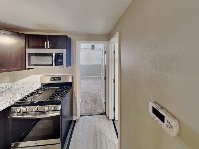 Building Photo - Lantern Square Apartments-A3