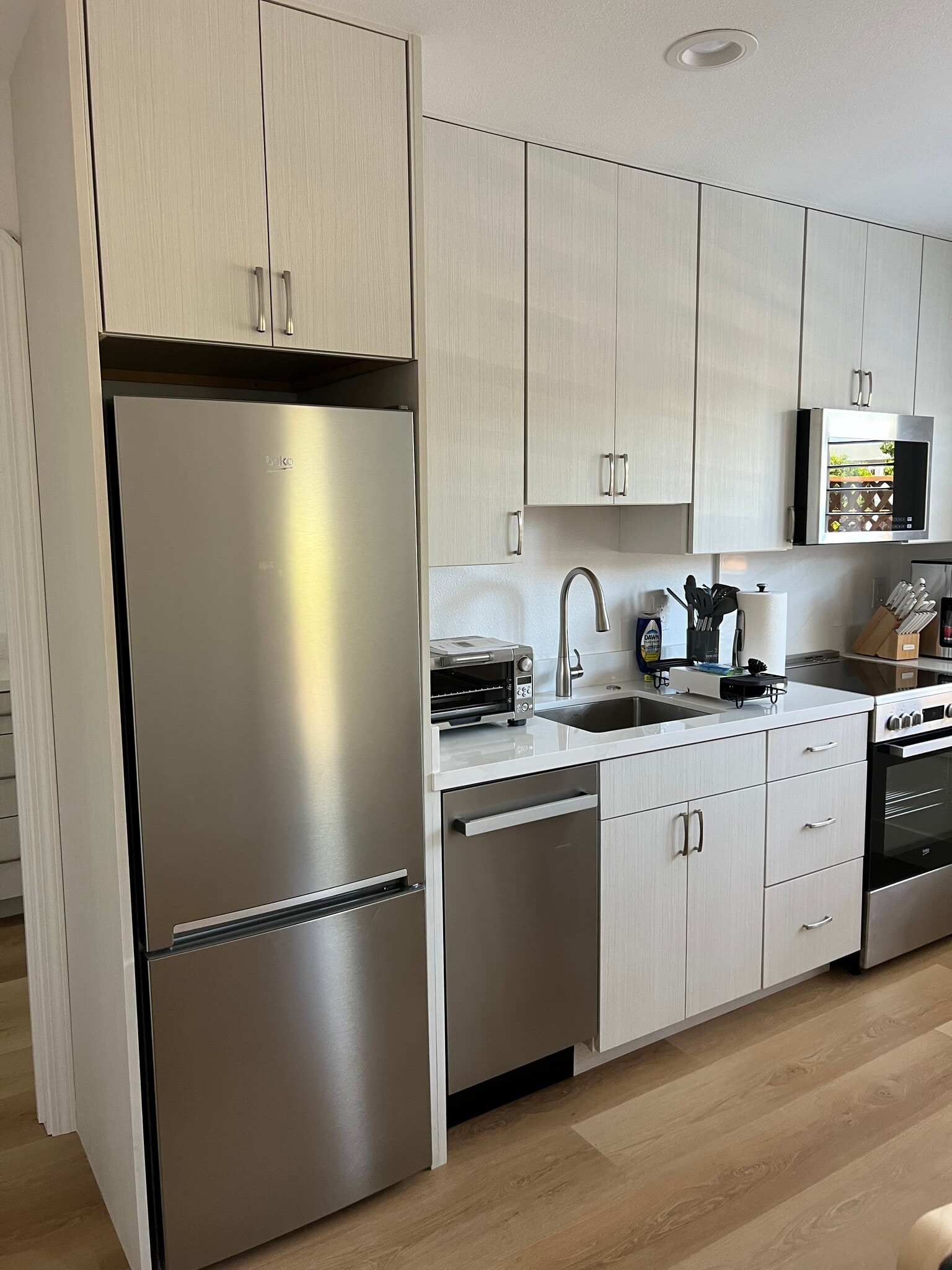 Building Photo - 337 Alta Ave