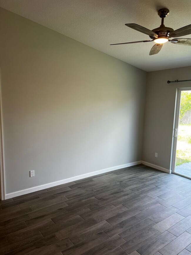 Building Photo - CHARMING 3 BEDROOM, 2 BATH HOME BUILT IN 2022 IN EAST STUART