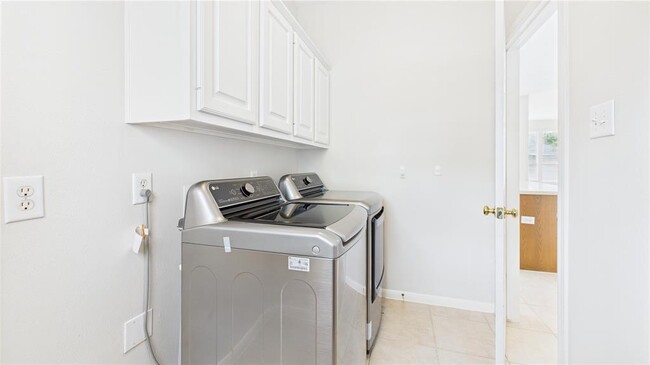 Building Photo - 12019 Costa Del Rey Ct
