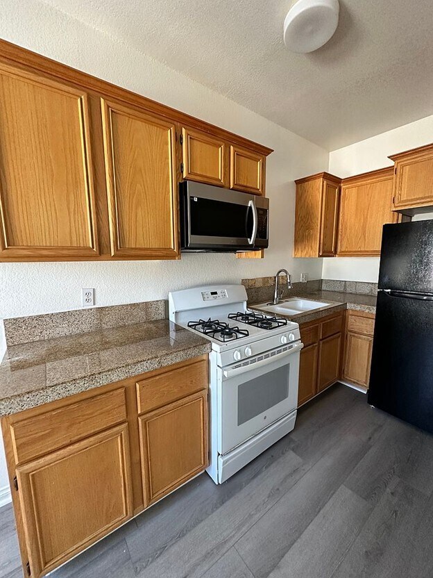 Building Photo - Craven Apartments