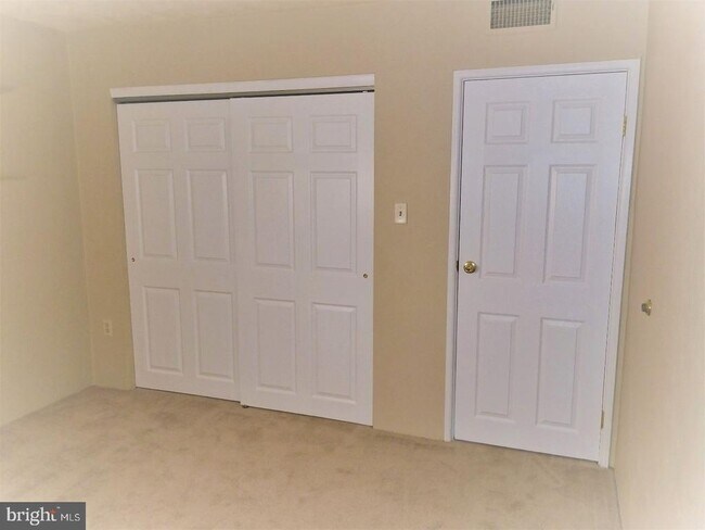 Building Photo - 1411 Forest Ln