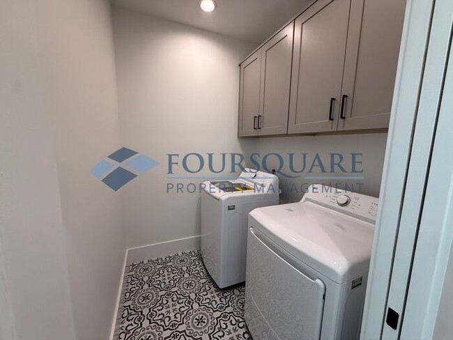 Building Photo - Spacious New Construction 4-Bed, 4-Bath Townhome with Modern Finishes, Fireplace & Fenced Yard | ...