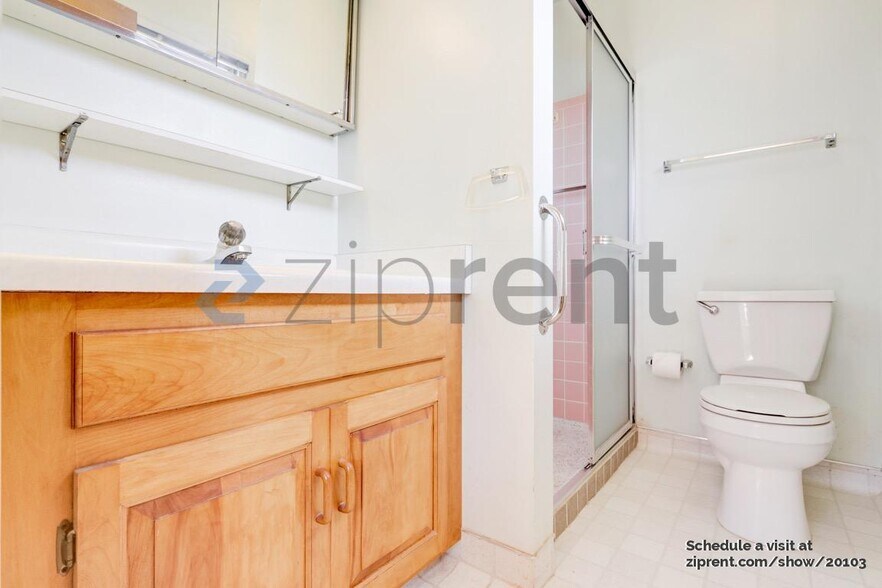 Building Photo - 3100 Ascot Ct