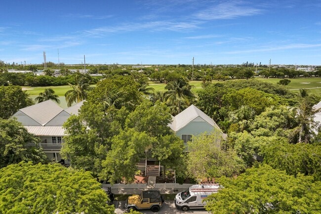 Building Photo - $5400 - Furnished 7-month rental Private Pool! 2 Bedroom / 2.5 Bathroom