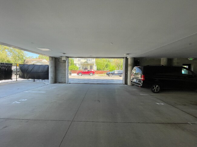 Building Photo - 8001 Kercheval Ave
