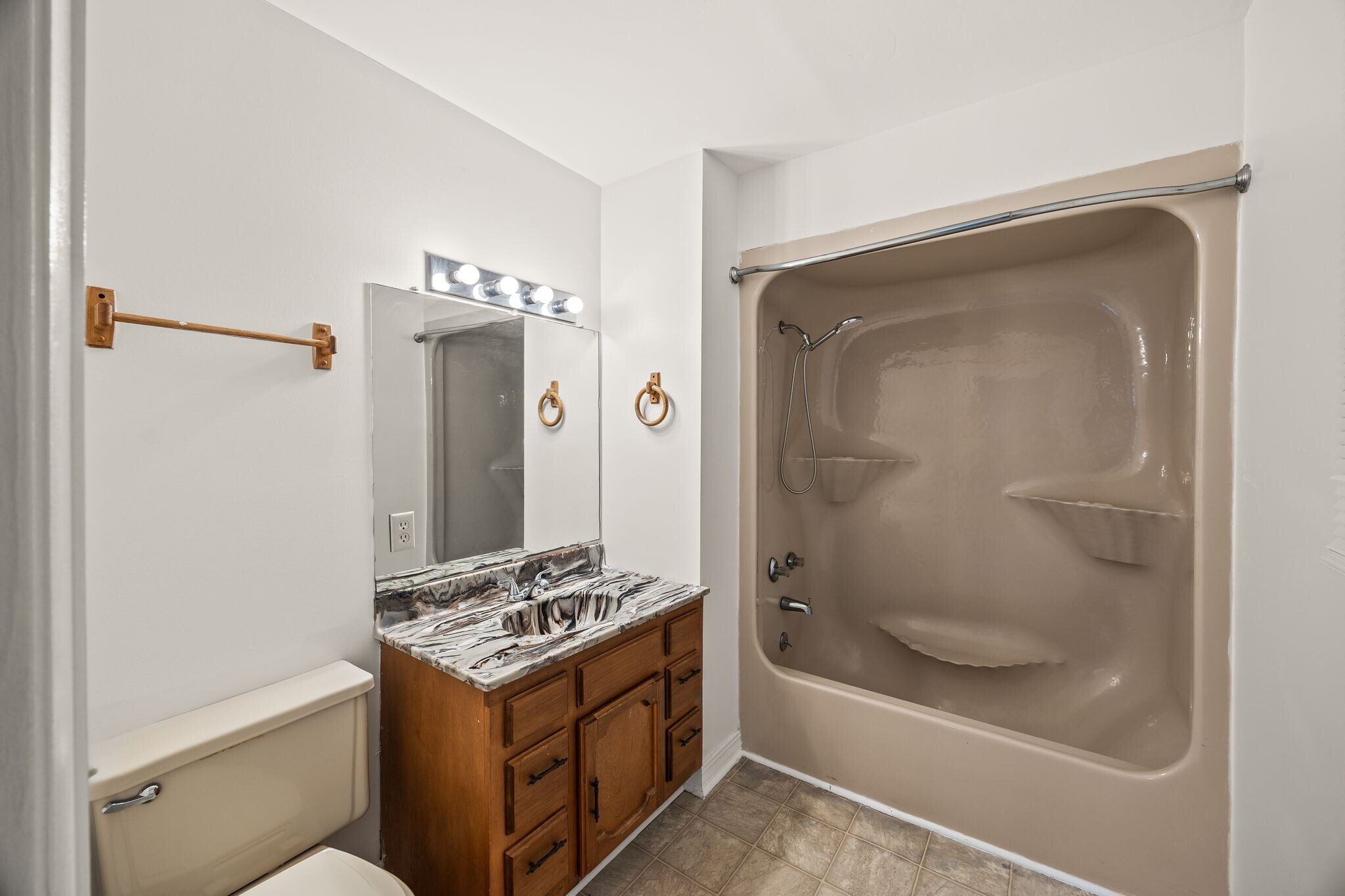Building Photo - 258 Idlewild Dr