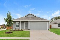 Building Photo - 1601 Parlier St