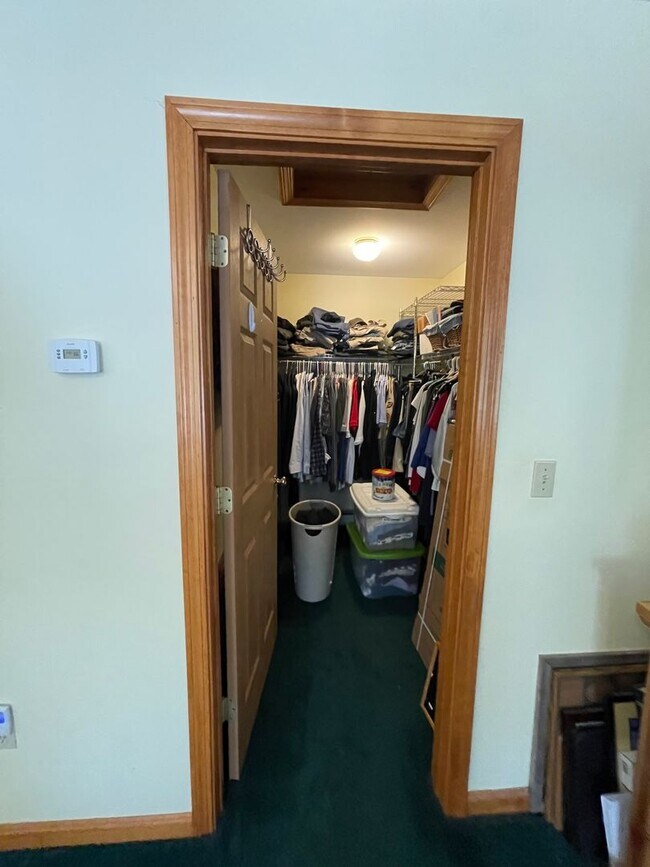 Building Photo - Price reduction!! A beautiful 3 bedroom 2....