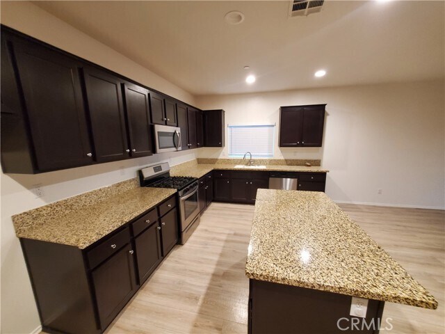 Building Photo - 35349 Mickelson Dr