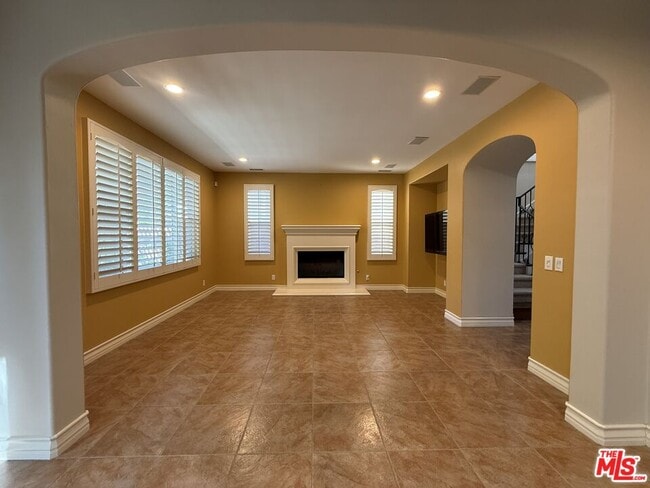 Building Photo - 68 Cornflower