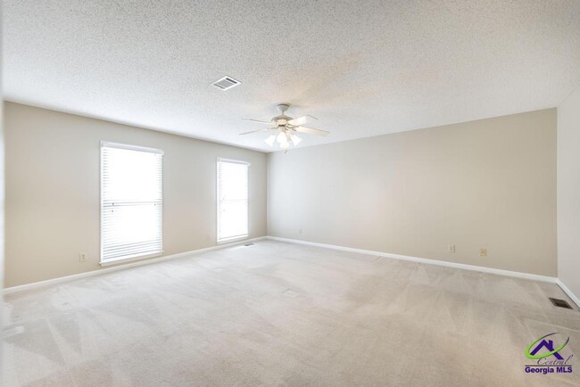 Building Photo - 127 Hudson Way
