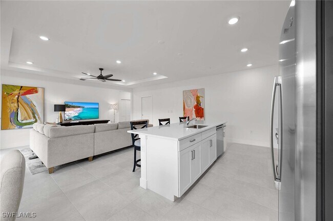 Building Photo - 26400 Coco Cay Cir