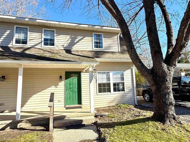 Primary Photo - 1309 Matthews Ave