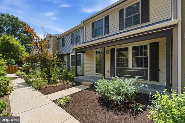 Building Photo - 2916 Montauk Ct