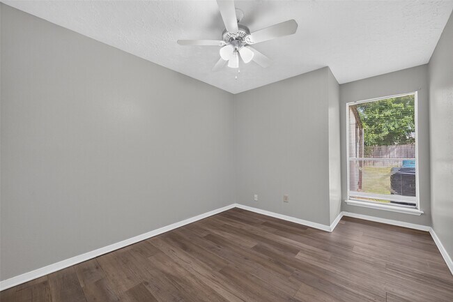 Building Photo - 2403 Autumn Springs Ln