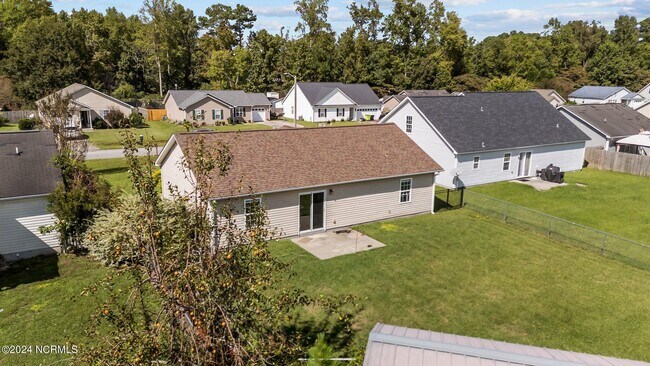 Building Photo - 131 Oakley Dr